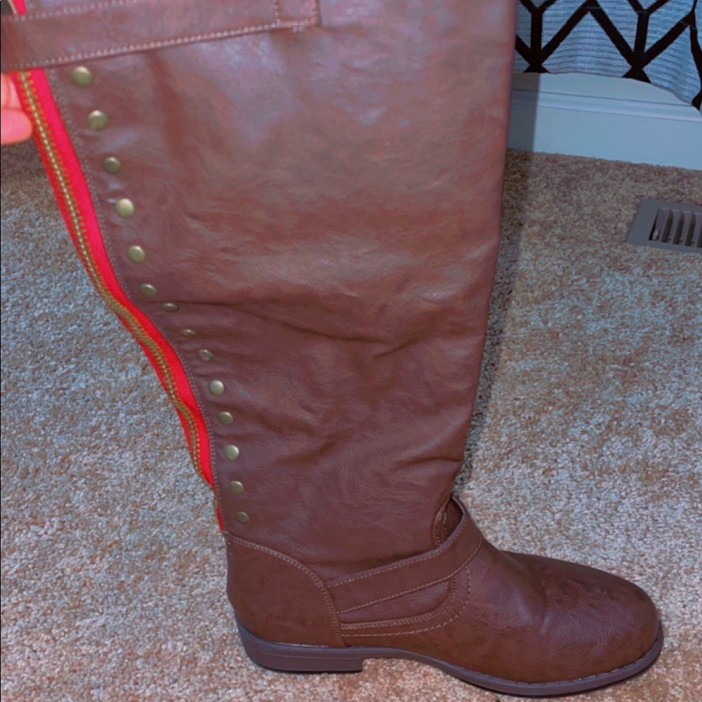 Brown boots